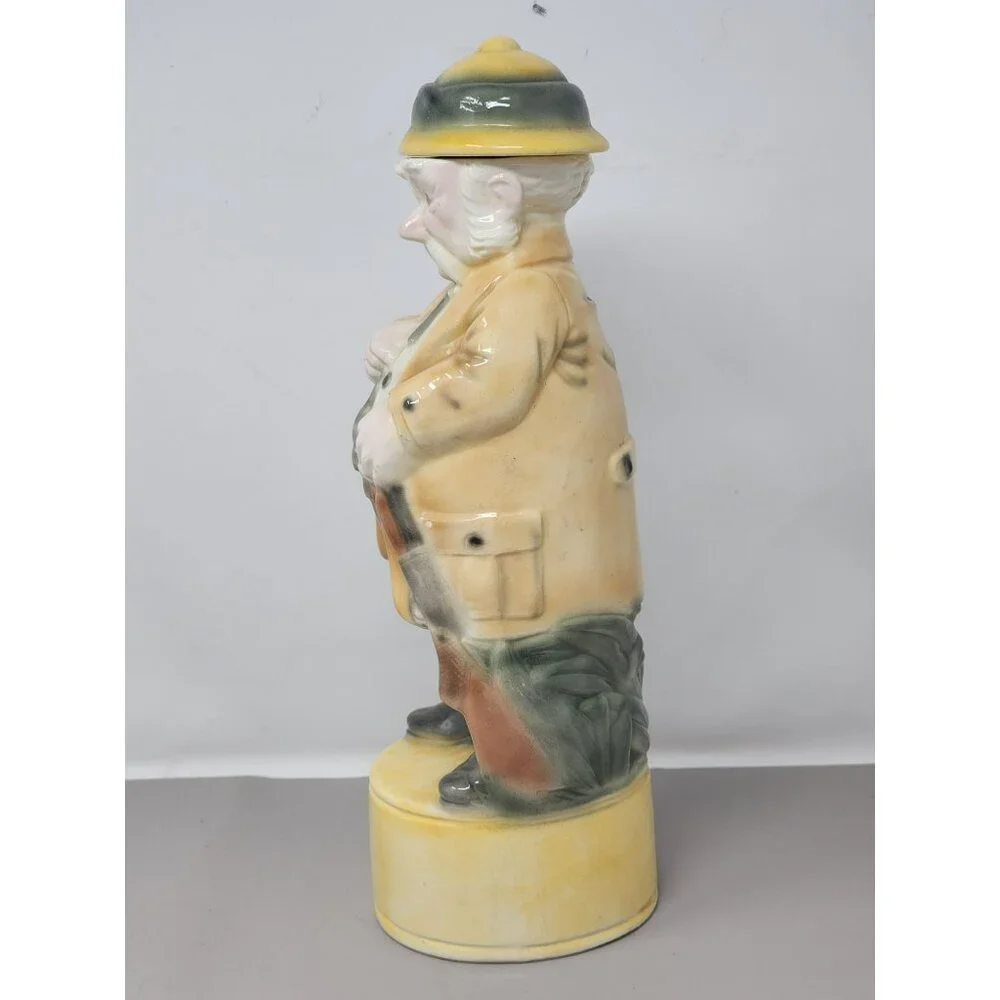 Vintage British Colonial Safari Mouse Hunter Figurine Alberta Ceramic‎ Decanter